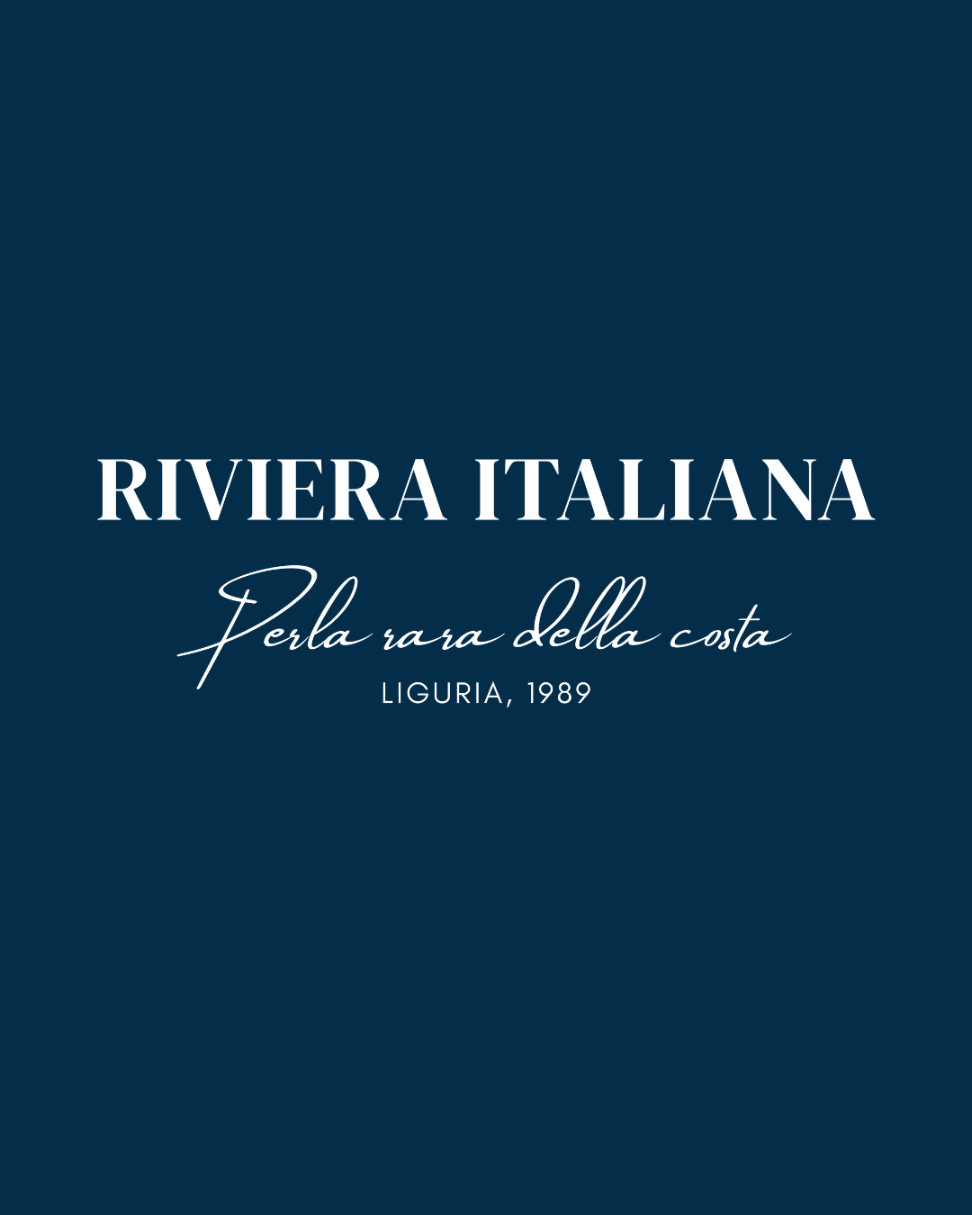 Riviera Italiana - Women's Navy Blue Printed Crop Top