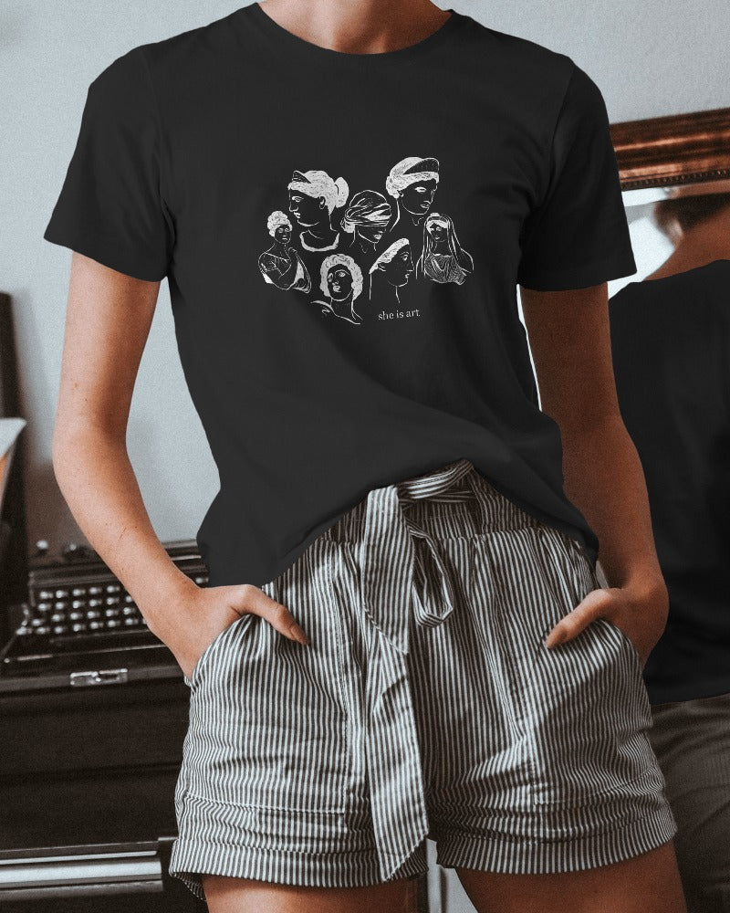 She is Art - Women's Black Printed T-shirt